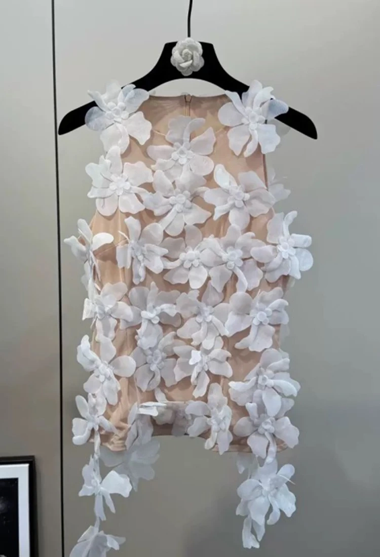 TWOTWINSTYLE Spinning Flower Design Mesh Vest