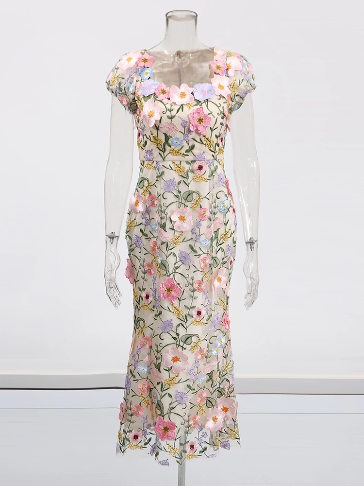 TWOTWINSTYLE Embroidered Floral Short Sleeve Maxi Dress