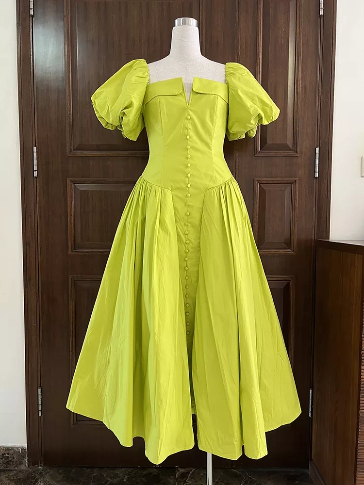 TWOTWINSTYLE Square Neck Bubble Sleeve Fish Bone Splicing Pleated Maxi Dress