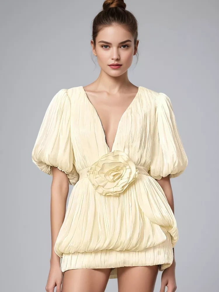 TWOTWINSTYLE Pleated Three-dimensional Flower Deep V Mini Dress