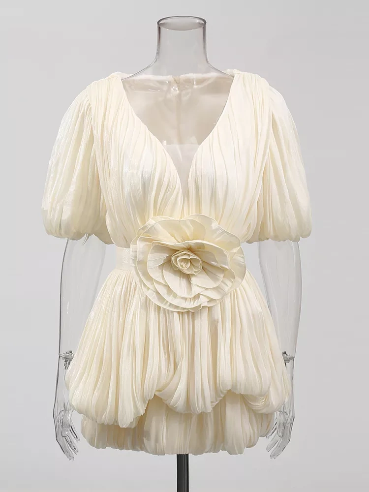 TWOTWINSTYLE Pleated Three-dimensional Flower Deep V Mini Dress