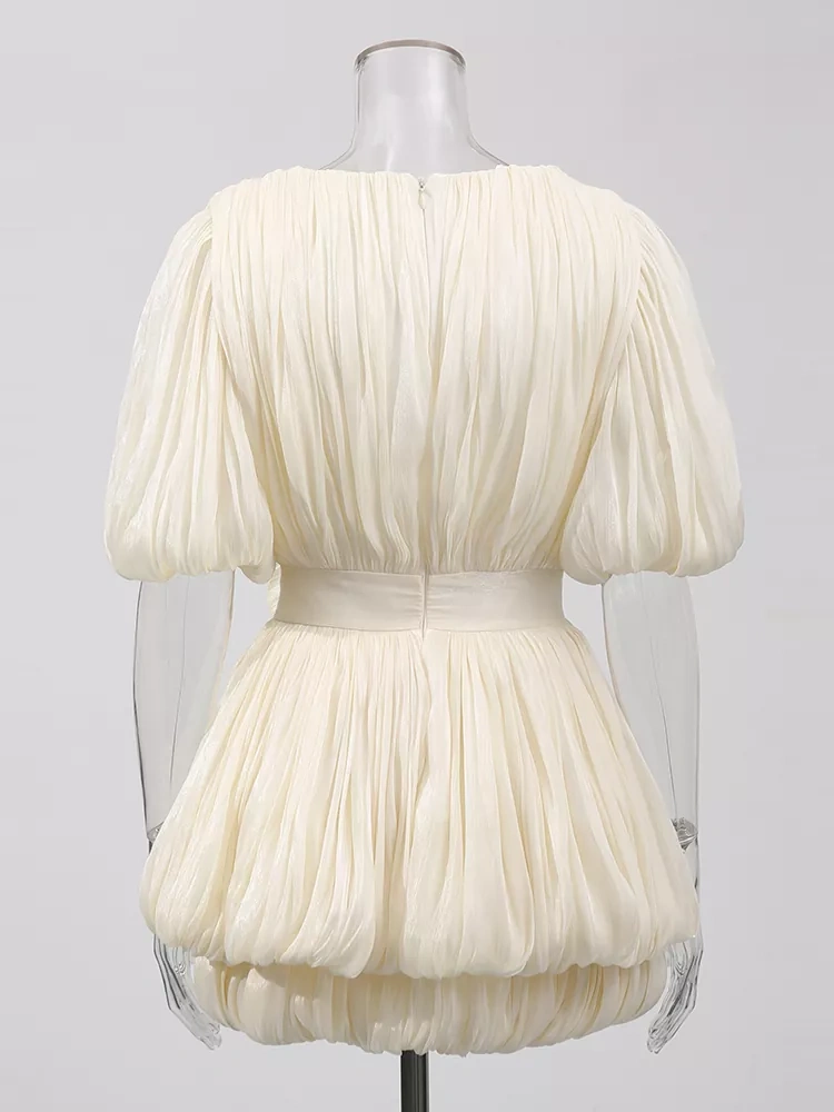 TWOTWINSTYLE Pleated Three-dimensional Flower Deep V Mini Dress