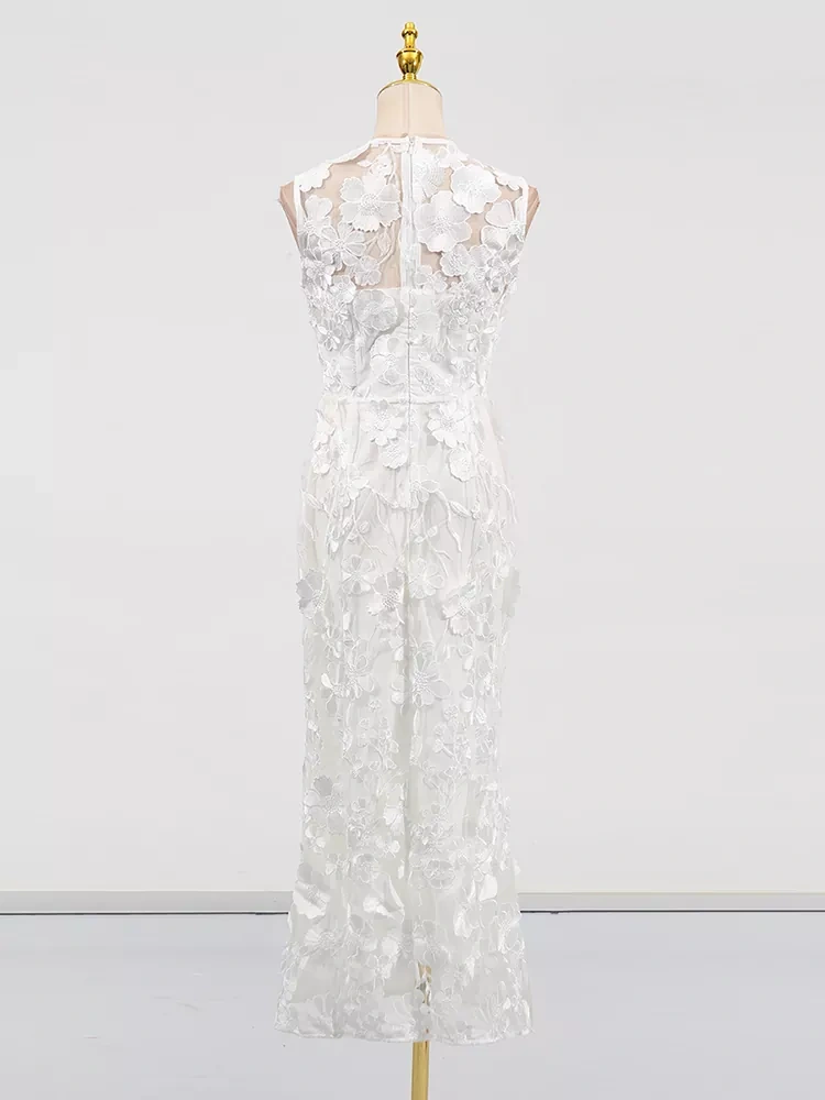 TWOTWINSTYLE Round Neck Sleeveless Three-Diamensional Floral Maxi Dress