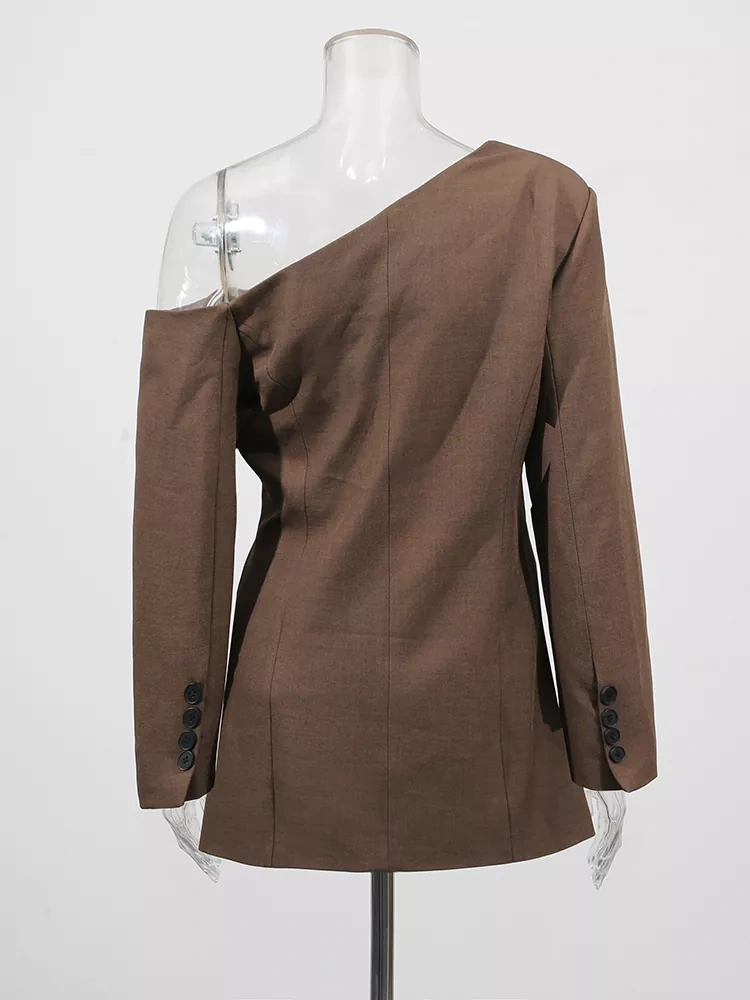 TWOTWINSTYLE Irregular Sloping Shoulder Mini Suit Blazer