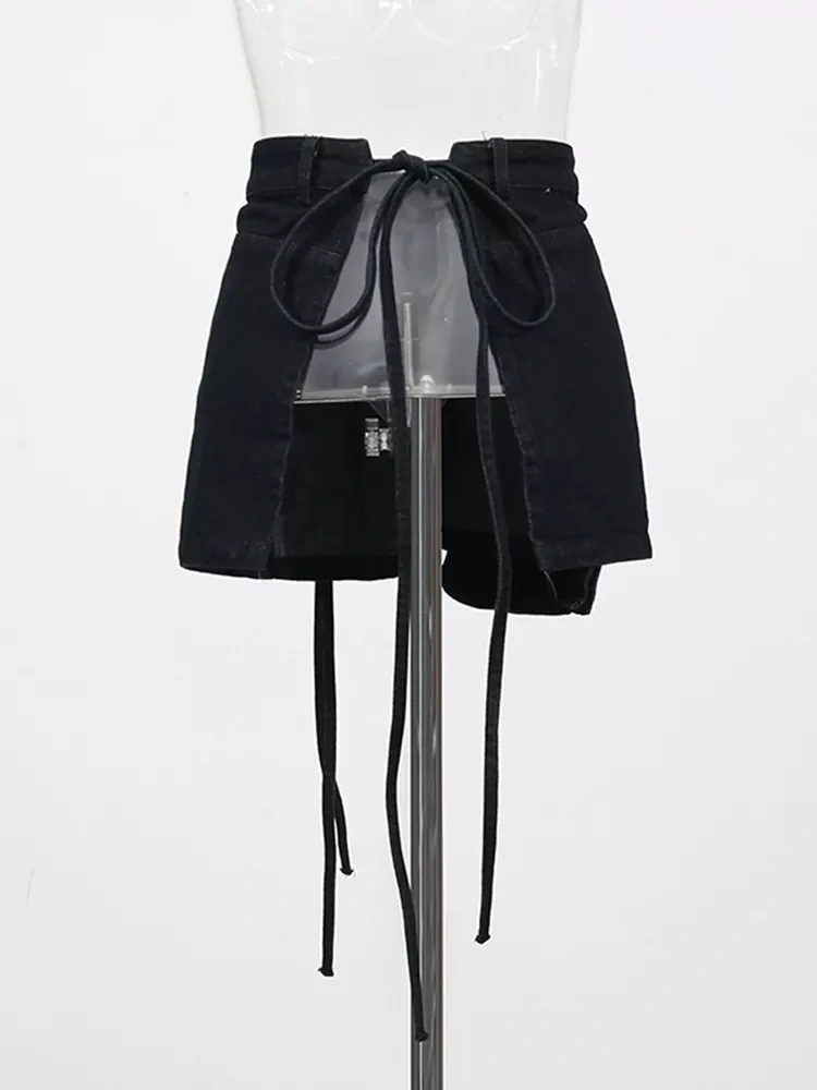 TWOTWINSTYLE Strap Splicing Pocket Denim Skirt