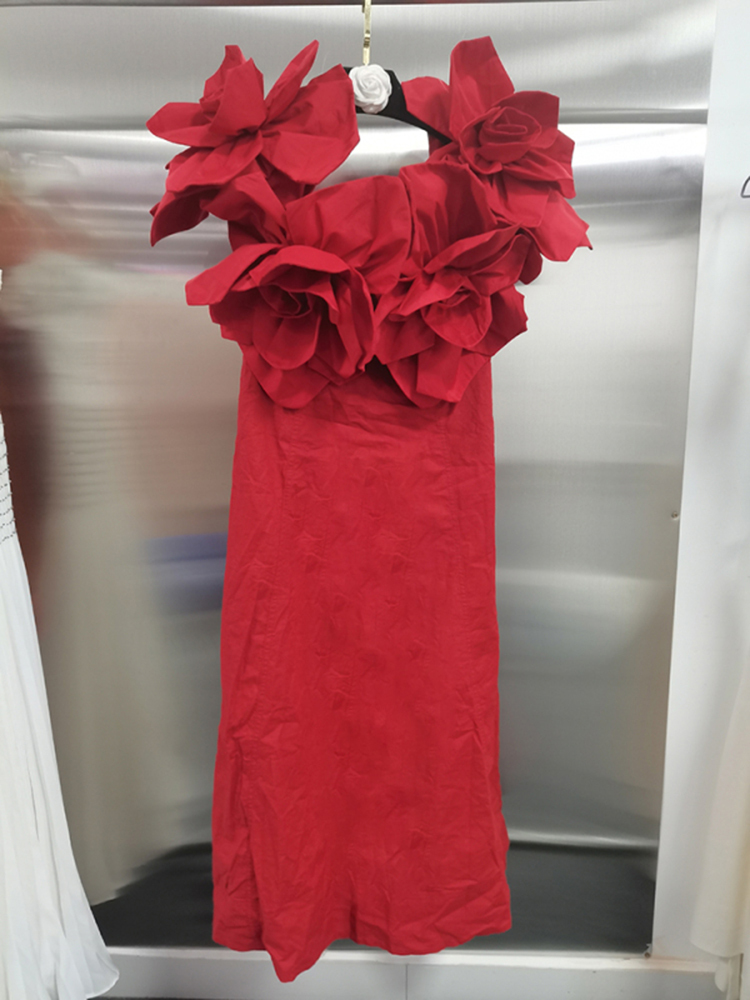 TWOTWINSTYLE Three Dimensional Flower One Shoulder Waist Maxi Dress