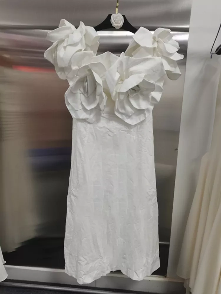 TWOTWINSTYLE Three Dimensional Flower One Shoulder Waist Maxi Dress