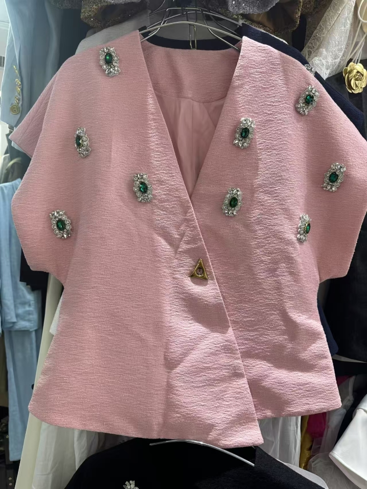 TWOTWINSTYLE Solid Deep V Diamonds Vest