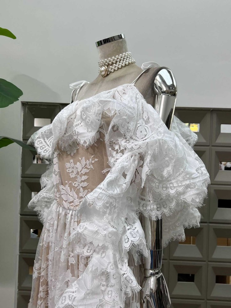 TWOTWINSTYLE Patchwork Lace Strap Irregular Long Dress