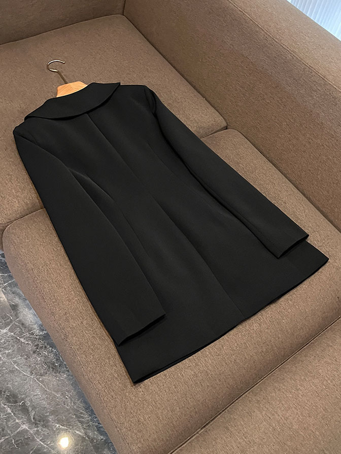 TWOTWINSTYLE Solid V-neck Patchwork Flower Jacket