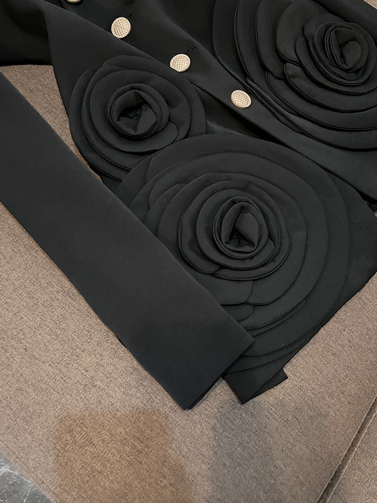 TWOTWINSTYLE Solid V-neck Patchwork Flower Jacket