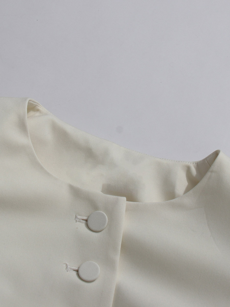TWOTWINSTYLE Solid Patchwork Buttons Round Neck Jacket