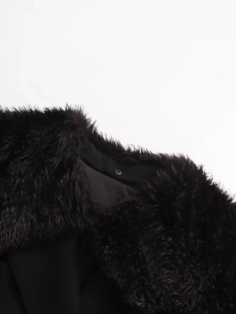 TWOTWINSTYLE Chic Spliced Fur Belt V-neck Solid Blazer