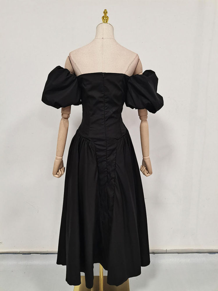 TWOTWINSTYLE Square Neck Bubble Sleeve Fish Bone Splicing Pleated Maxi Dress
