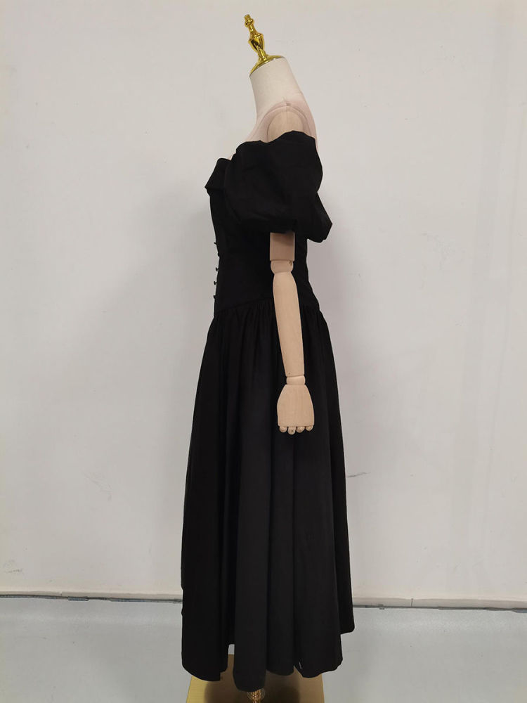 TWOTWINSTYLE Square Neck Bubble Sleeve Fish Bone Splicing Pleated Maxi Dress