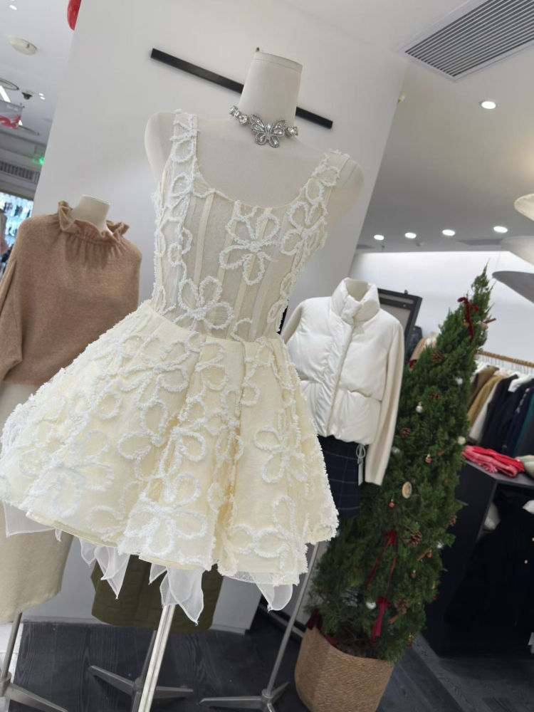 TWOTWINSTYLE Patchwork Flower And Mesh Fashion Dress
