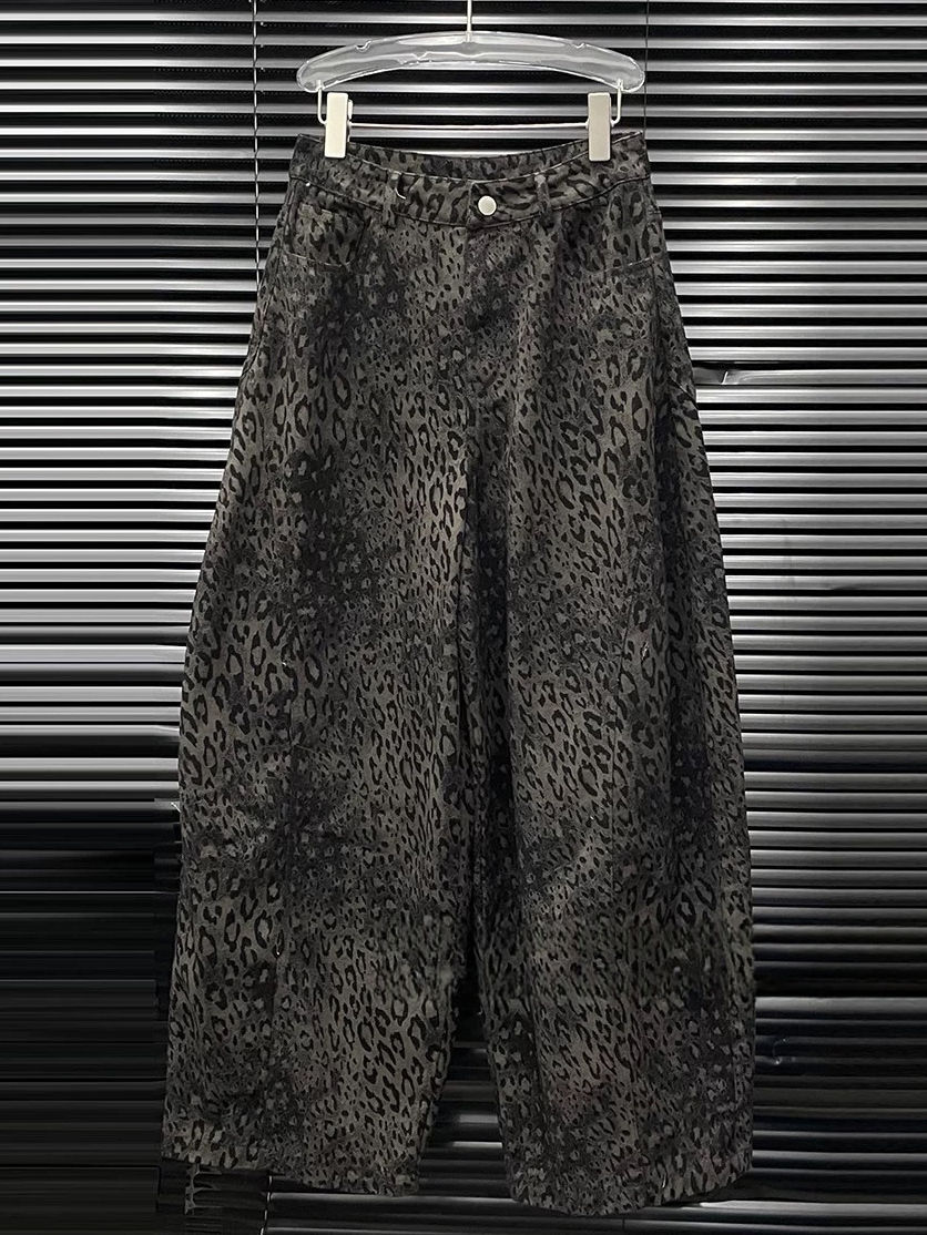 TWOTWINSTYLE Casual Loose Leopard Denim Pants