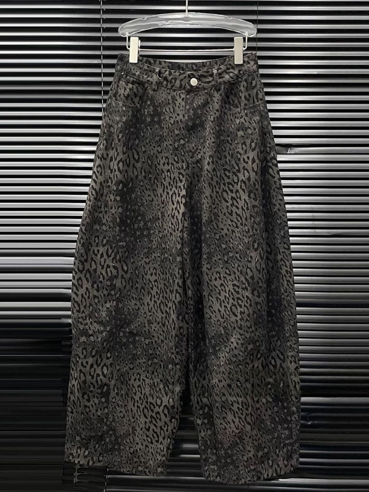 TWOTWINSTYLE Casual Loose Leopard Denim Pants