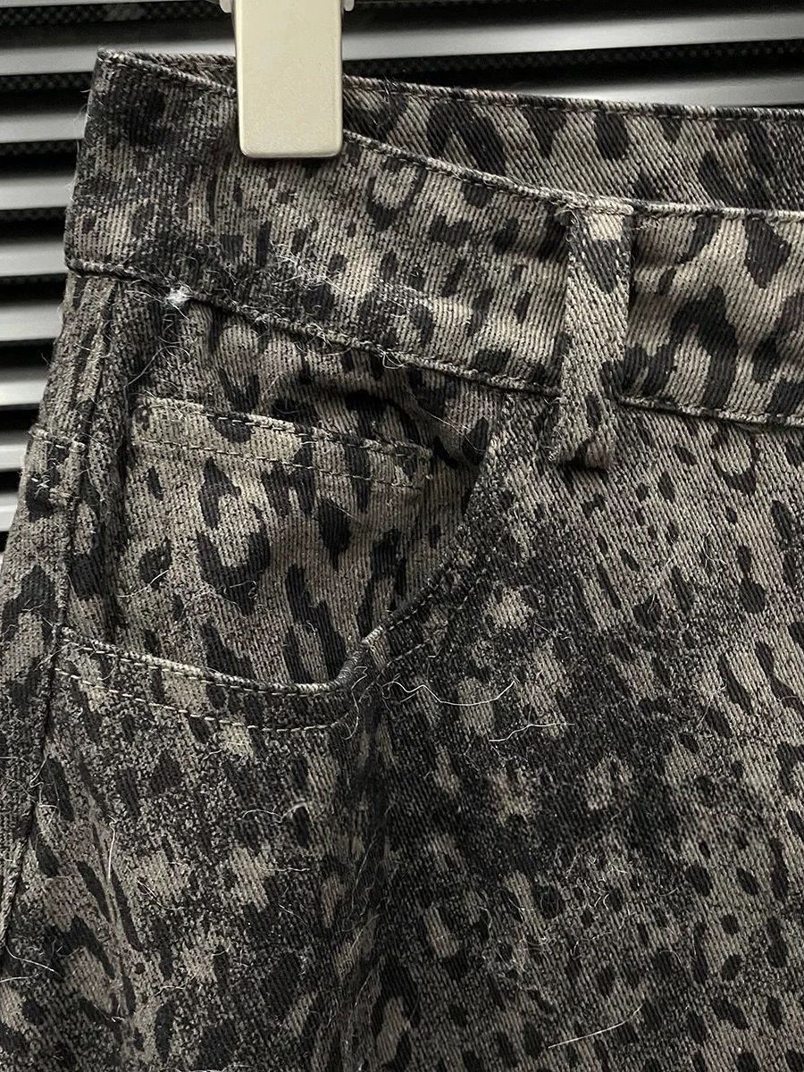 TWOTWINSTYLE Casual Loose Leopard Denim Pants