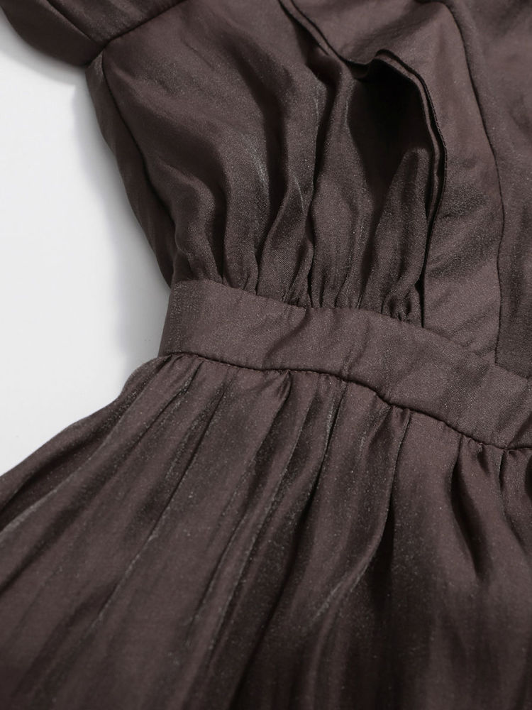 TWOTWINSTYLE Vintage Stand Collar Hollow Out Minimalist Dress
