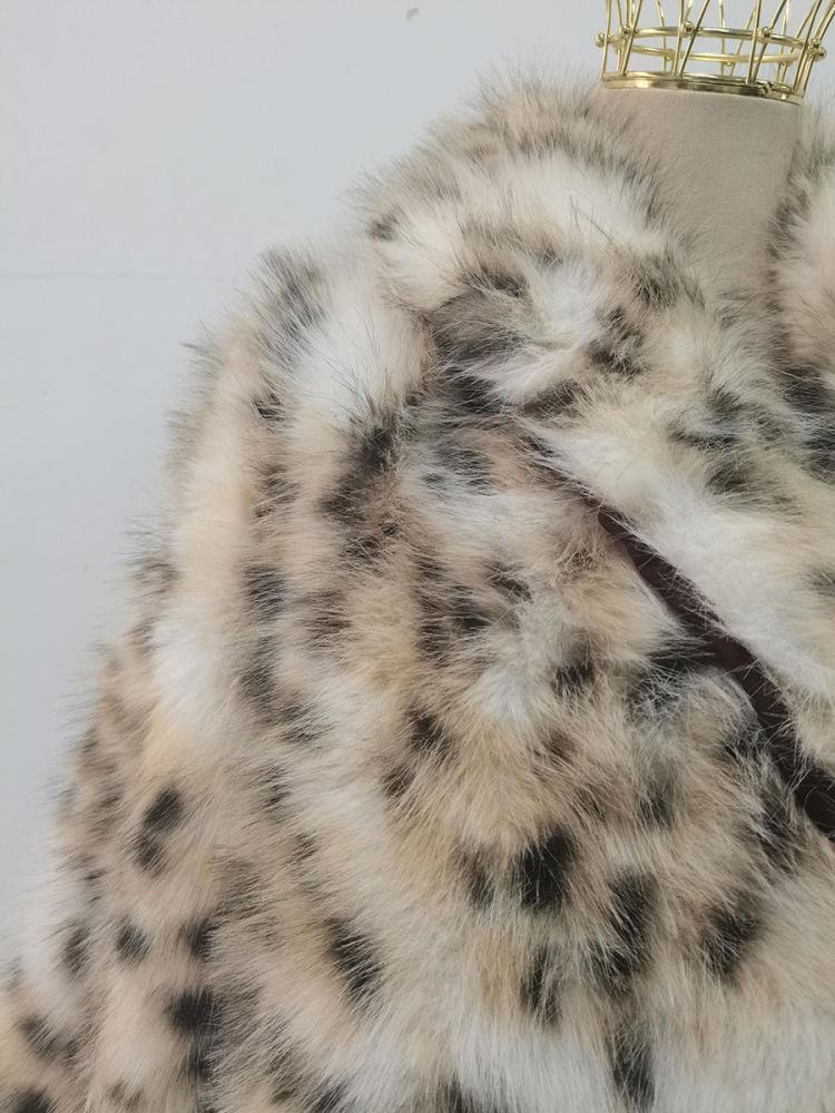 TWOTWINSTYLE Fashion Leopard Print Loose Spliced Faux Fur Coat