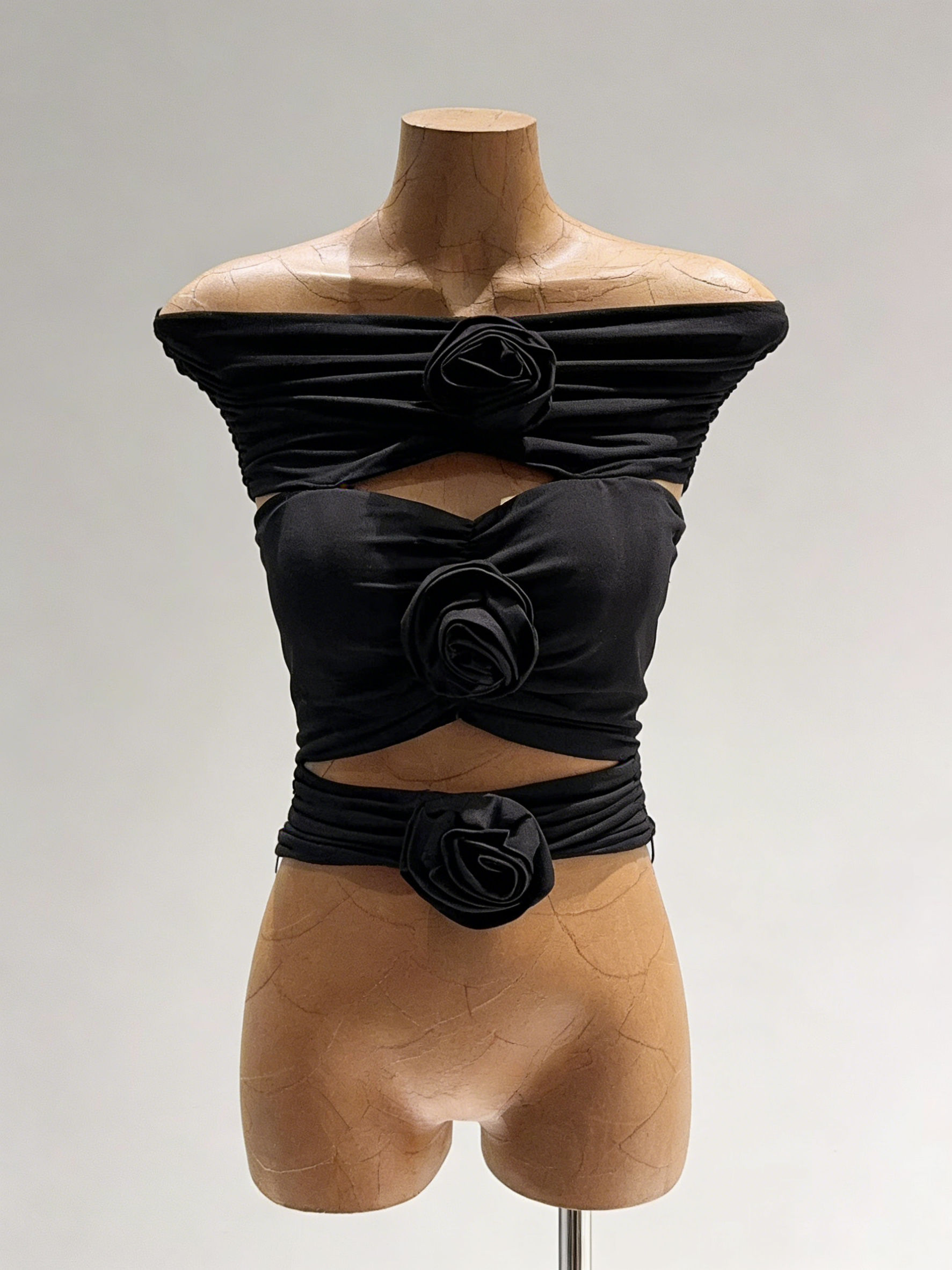 TWOTWINSTYLE Off Shoulder Hollow Out Patchwork 3D Flower Sexy Vest