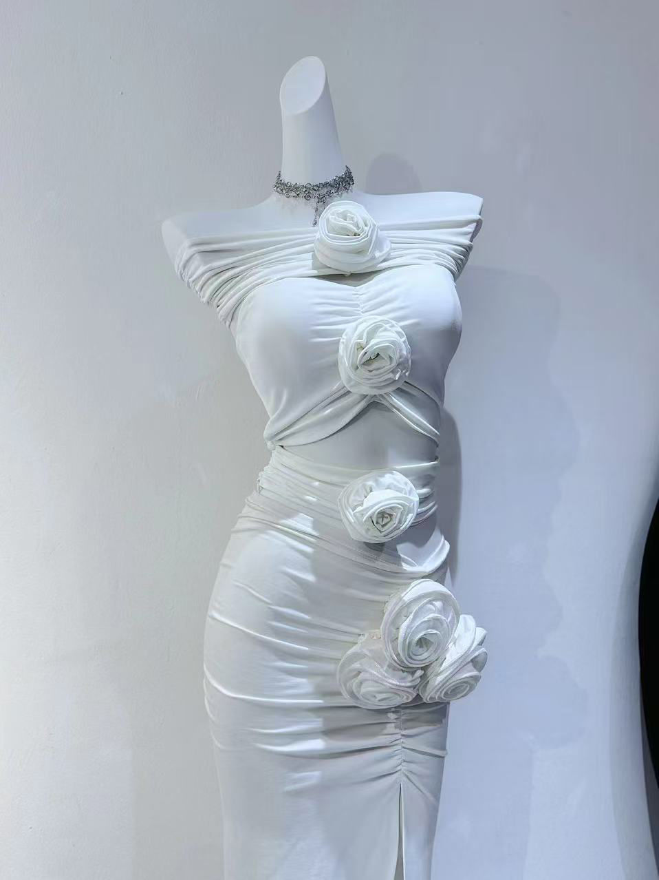 TWOTWINSTYLE Off Shoulder Hollow Out Patchwork 3D Flower Sexy Vest