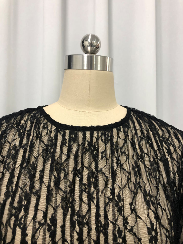 TWOTWINSTYLE Long Sleeve Spliced Lace Tunic Vintage T Shirt