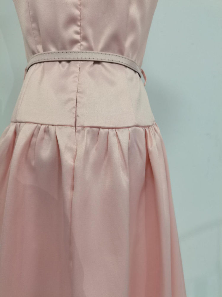 TWOTWINSTYLE Minimalist Sleeveless High Waist Elegant Dress