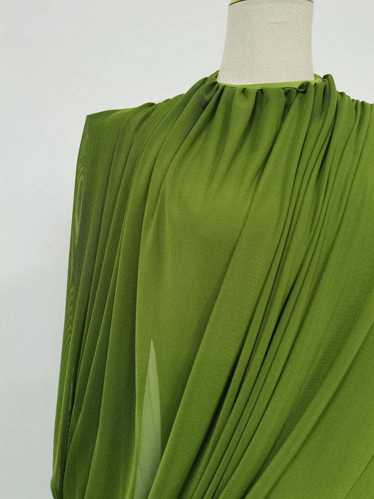 TWOTWINSTYLE Solid Stand Collar Slimming Pleated Dress