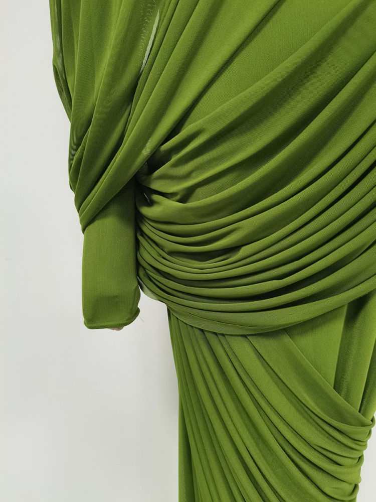 TWOTWINSTYLE Solid Stand Collar Slimming Pleated Dress