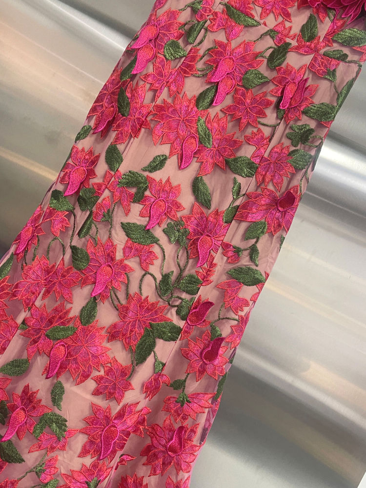 TWOTWINSTYLE Off Shoulder Spliced 3D Flower Fashion Dress