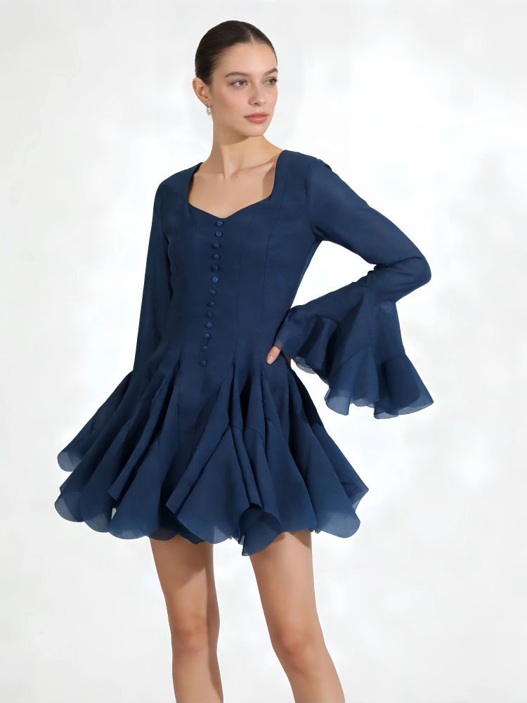 TWOTWINSTYLE Square Neckline Bell Sleeve Minimalist Dress