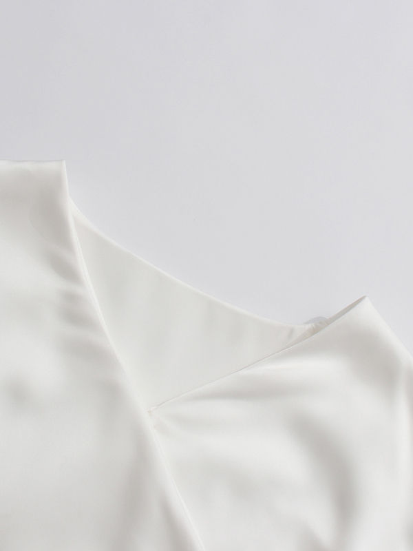 TWOTWINSTYLE Solid V Neck Long Sleeves Chic Crop Top