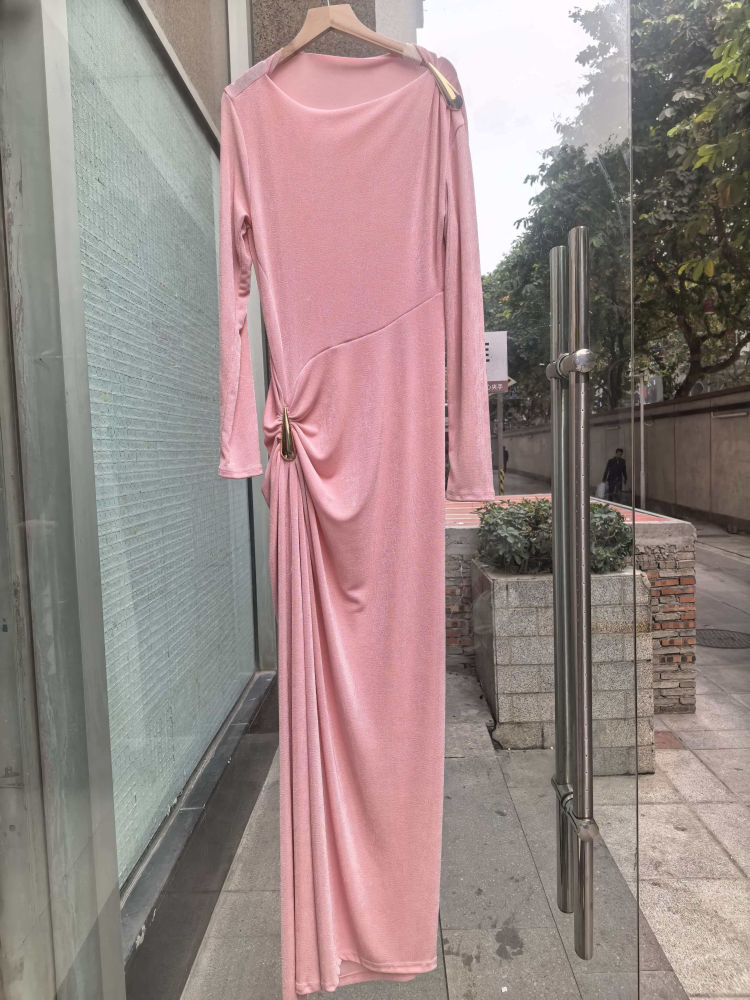 TWOTWINSTYLE Boat Neck Pleated Slimming Vintage Maxi Dress