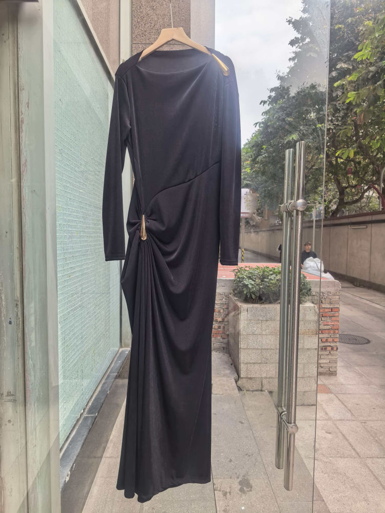 TWOTWINSTYLE Boat Neck Pleated Slimming Vintage Maxi Dress