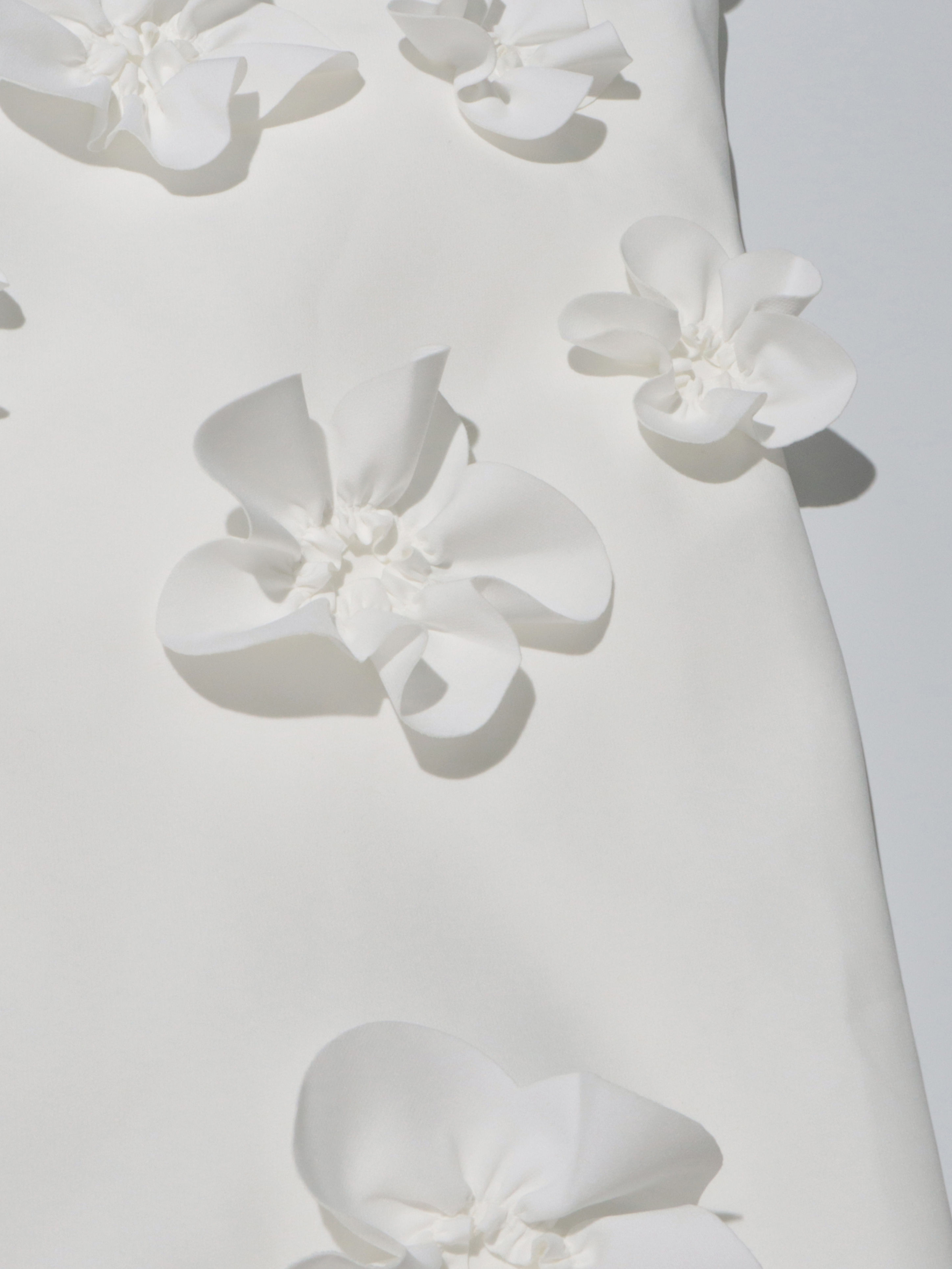 TWOTWINSTYLE Solid Sleeveless Patchwork 3D Flower Tunic Dress
