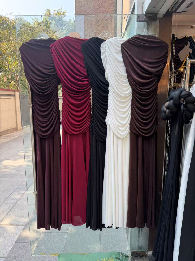 TWOTWINSTYLE Stand Collar Sleeveless Slimming Vintage Dress
