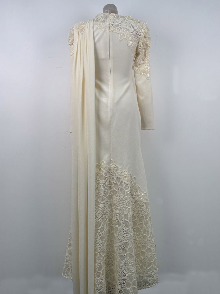 TWOTWINSTYLE V Neck Spliced Lace Slimming Chic Dress
