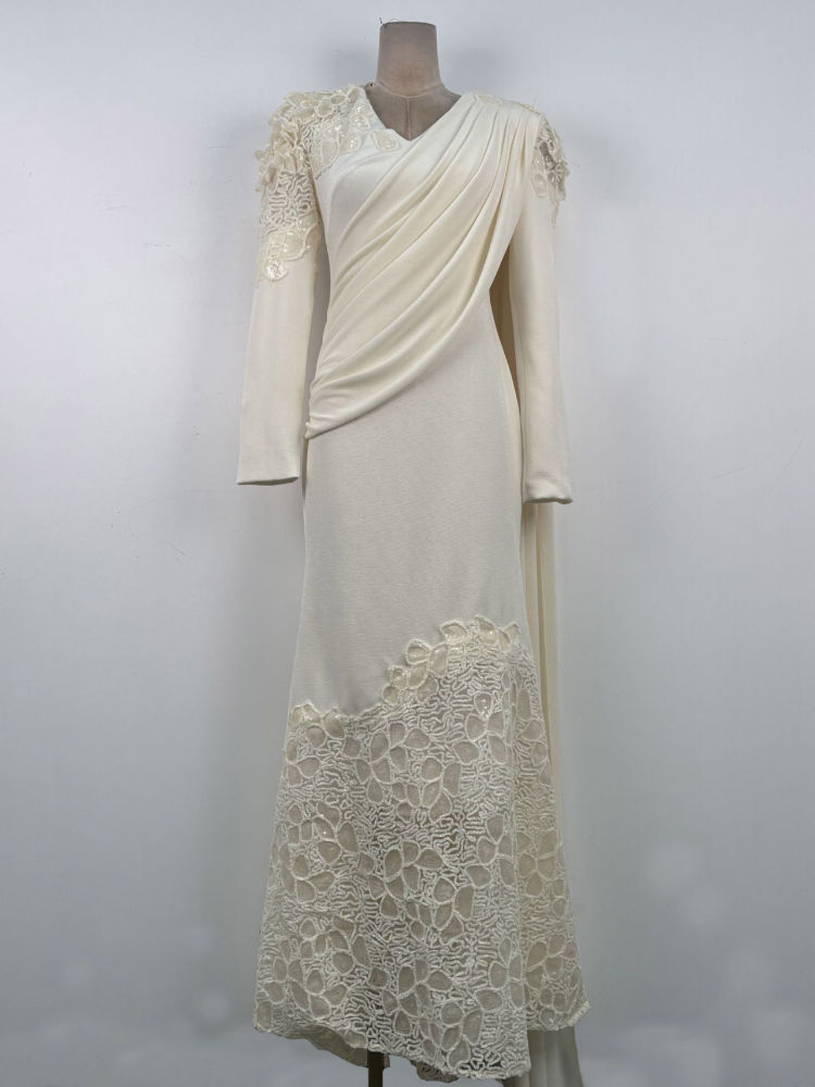 TWOTWINSTYLE V Neck Spliced Lace Slimming Chic Dress