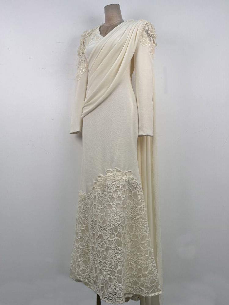 TWOTWINSTYLE V Neck Spliced Lace Slimming Chic Dress