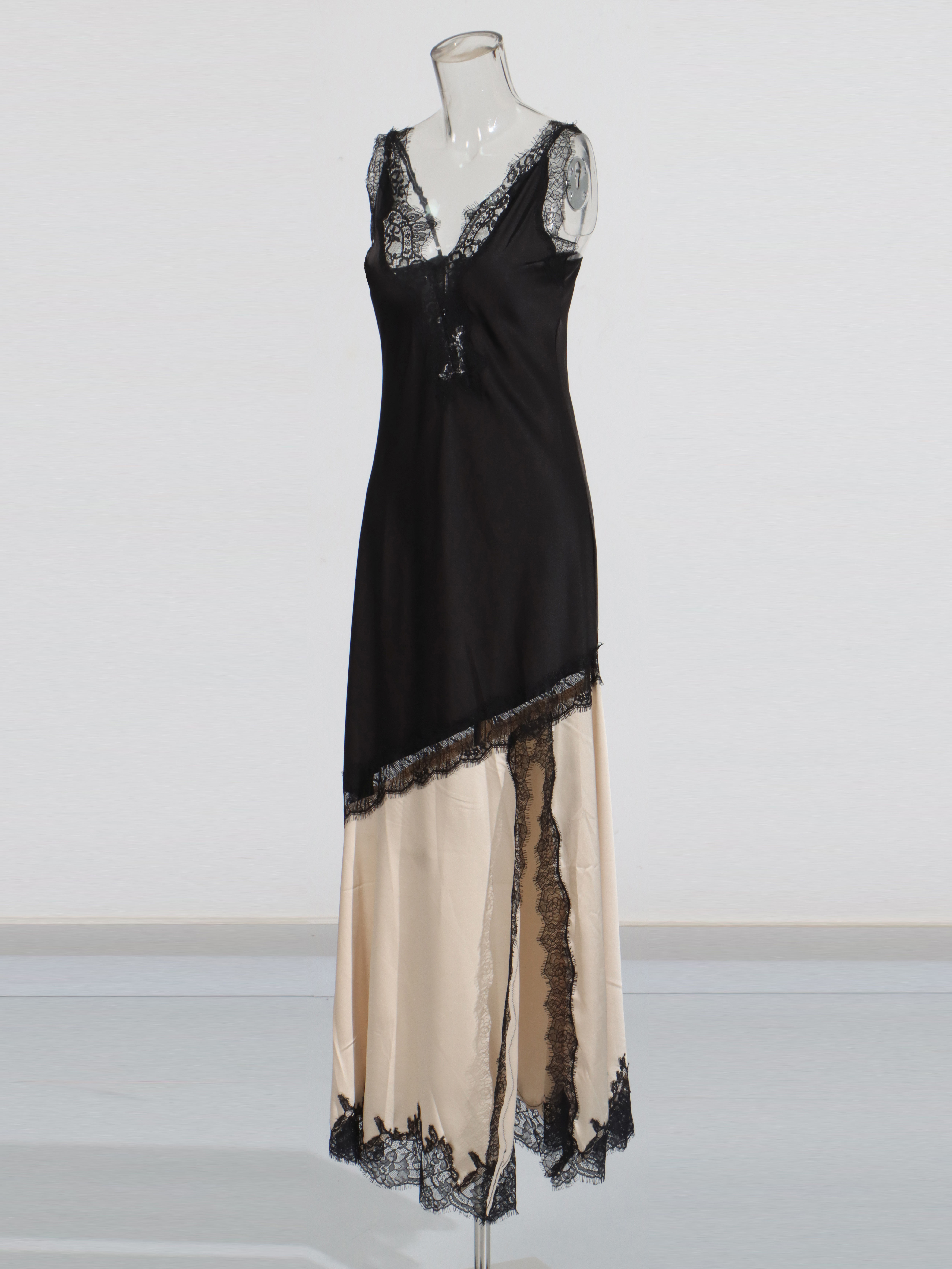 TWOTWINSTYLE Hit Color Spliced Lace Side Split Elegant Dress
