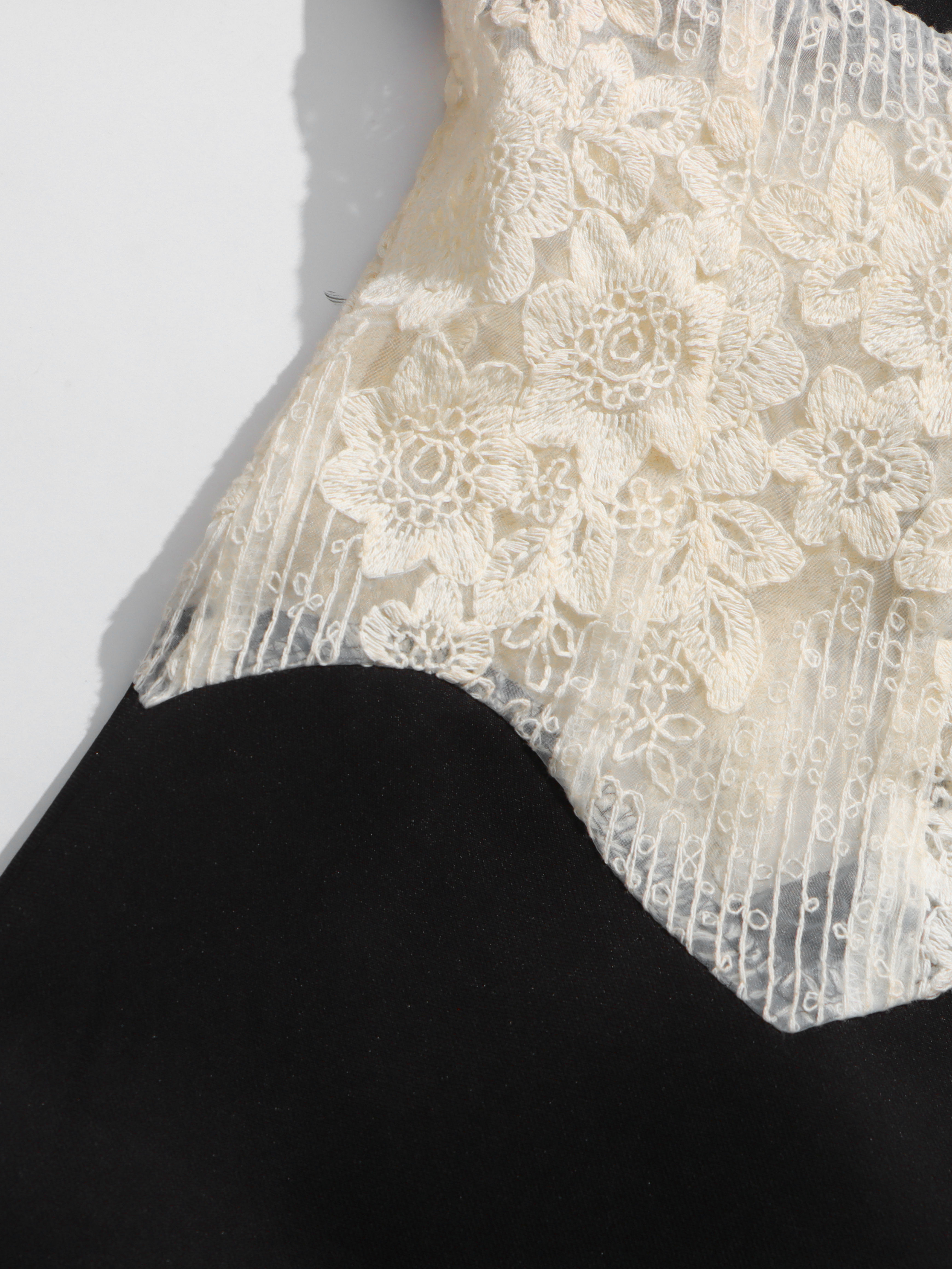 TWOTWINSTYLE V Neck Patchwork Lace Tunic Fashion Dress