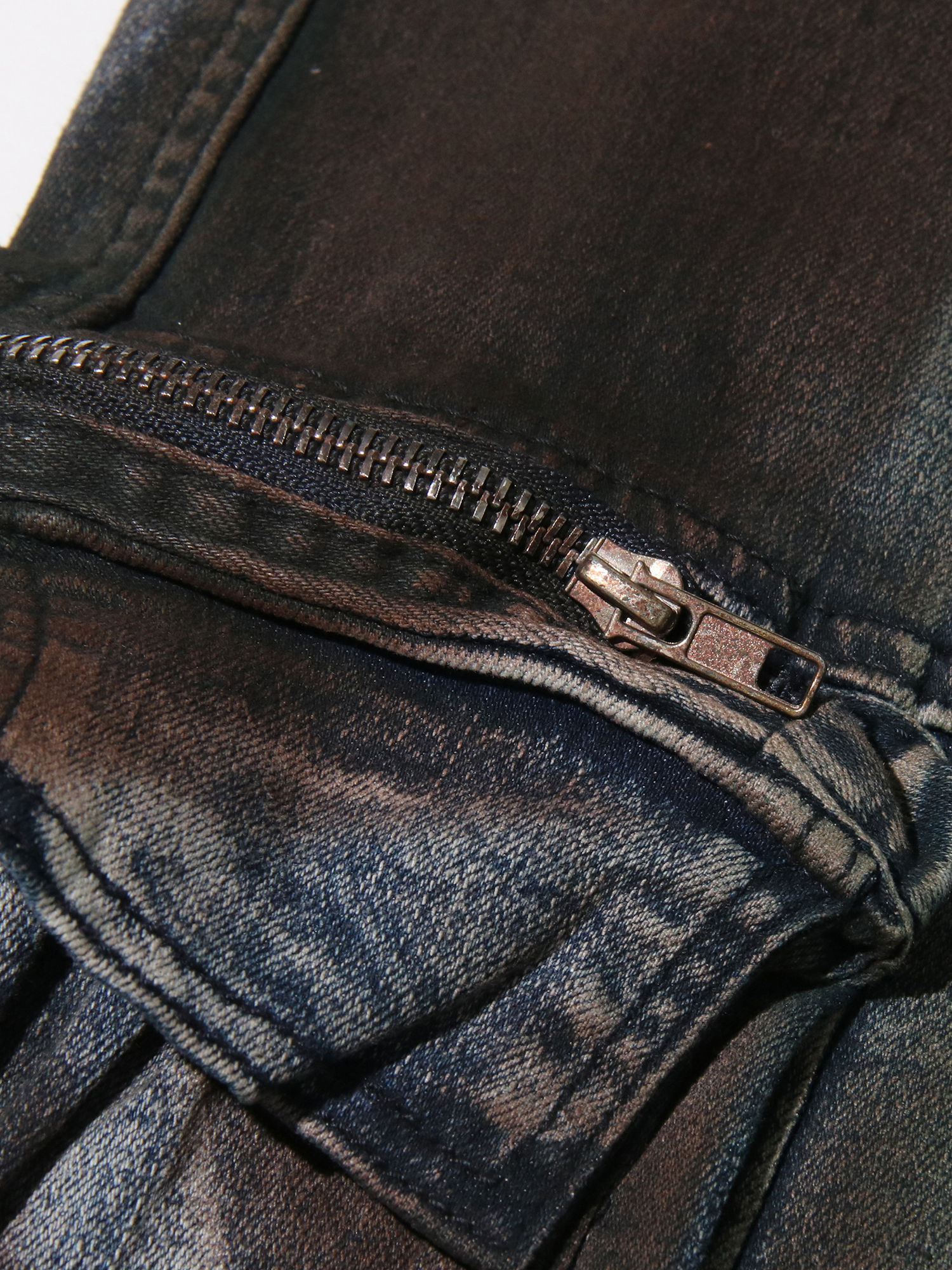 TWOTWINSTYLE Hit Color Spliced Pocket Fashion Denim Pants