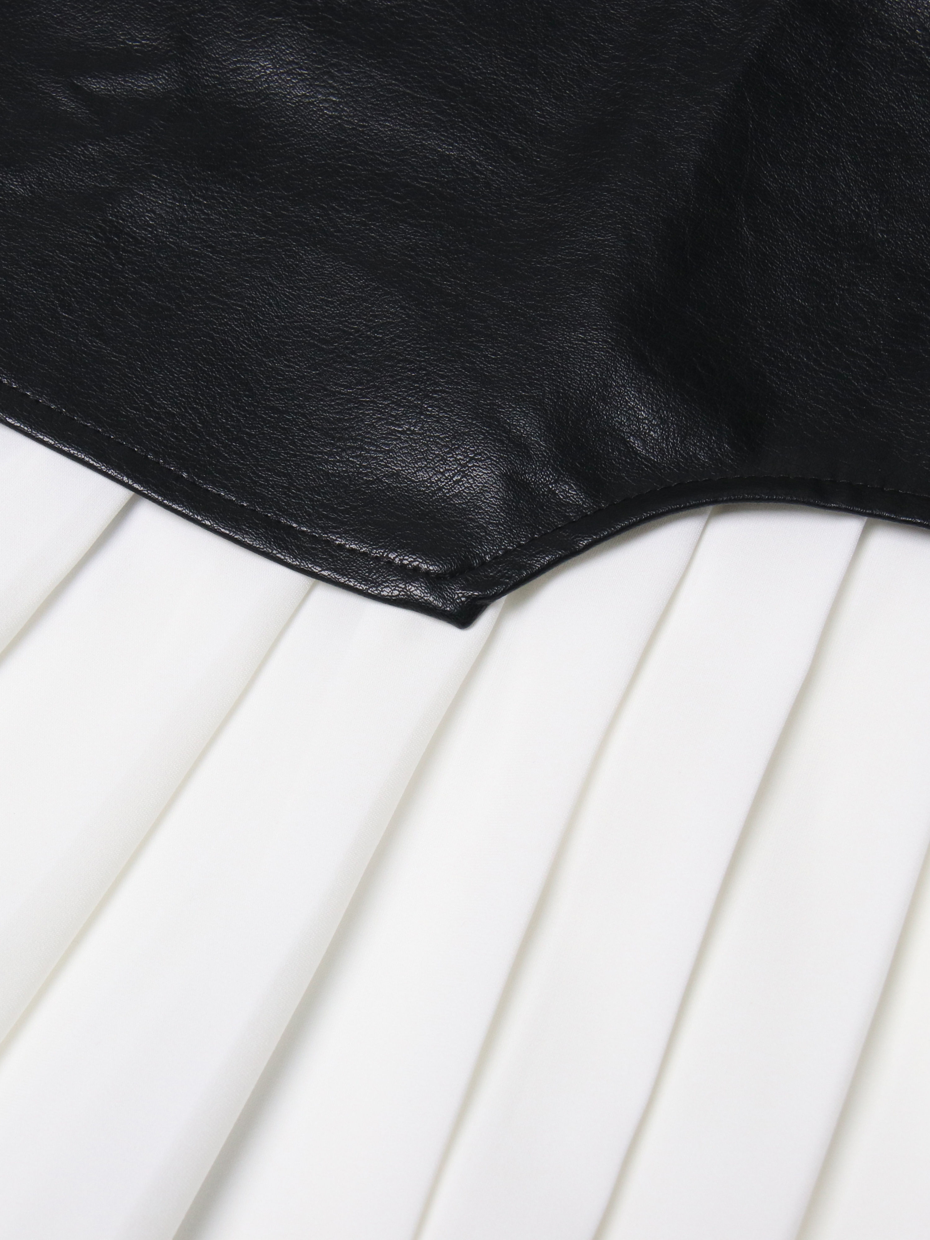 TWOTWINSTYLE Patchwork Pu Leather Pleated Designer Skirt