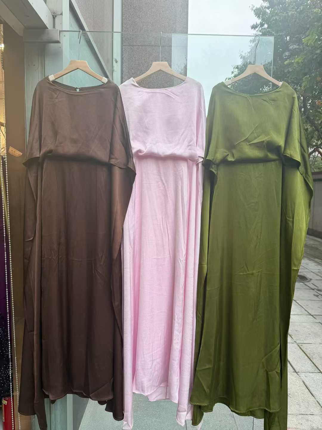 TWOTWINSTYLE Round Neck Loose High Waist Vintage Midi Dress