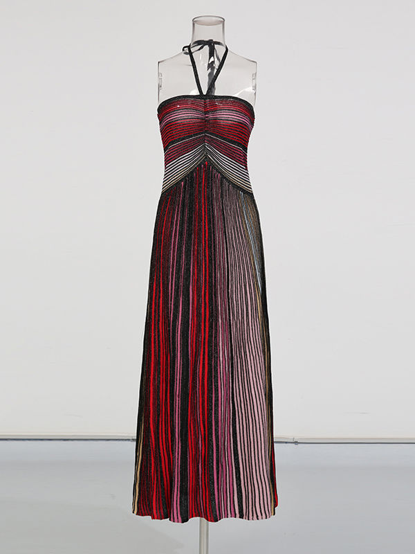 TWOTWINSTYLE Striped Backless Maxi Dress