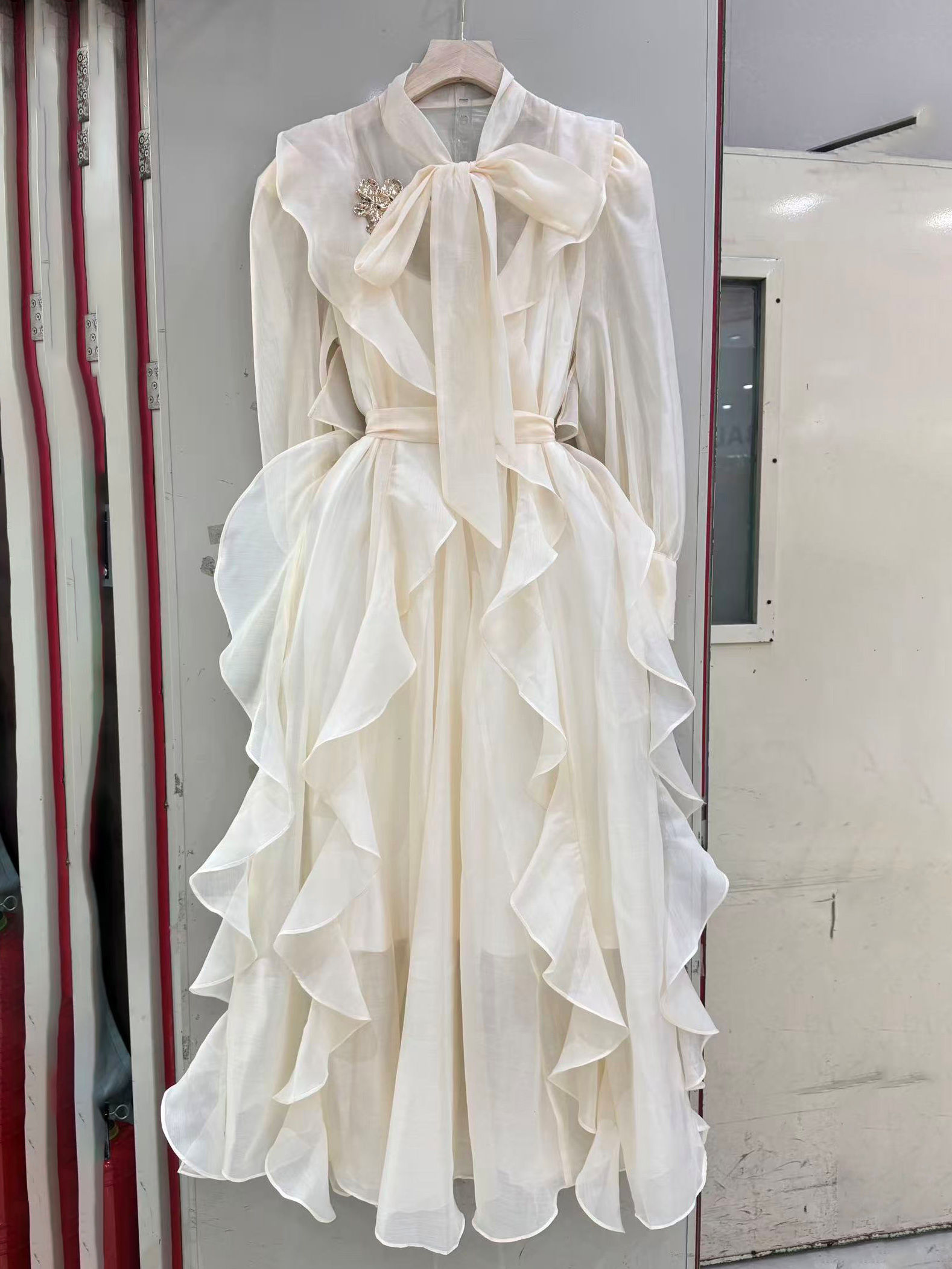 TWOTWINSTYLE Solid Spliced Metal Patchwork Ruffles Vintage Dress