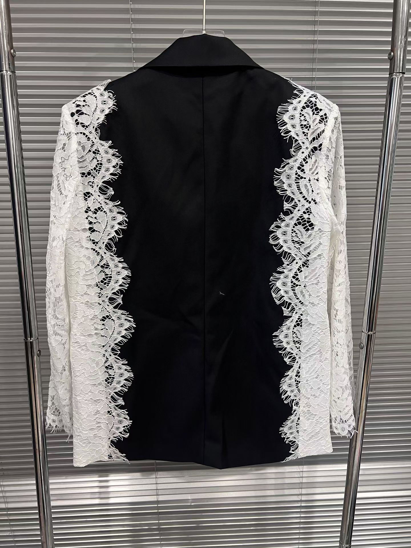 TWOTWINSTYLE Lapel Hit Color Spliced Double Breasted Chic Coat