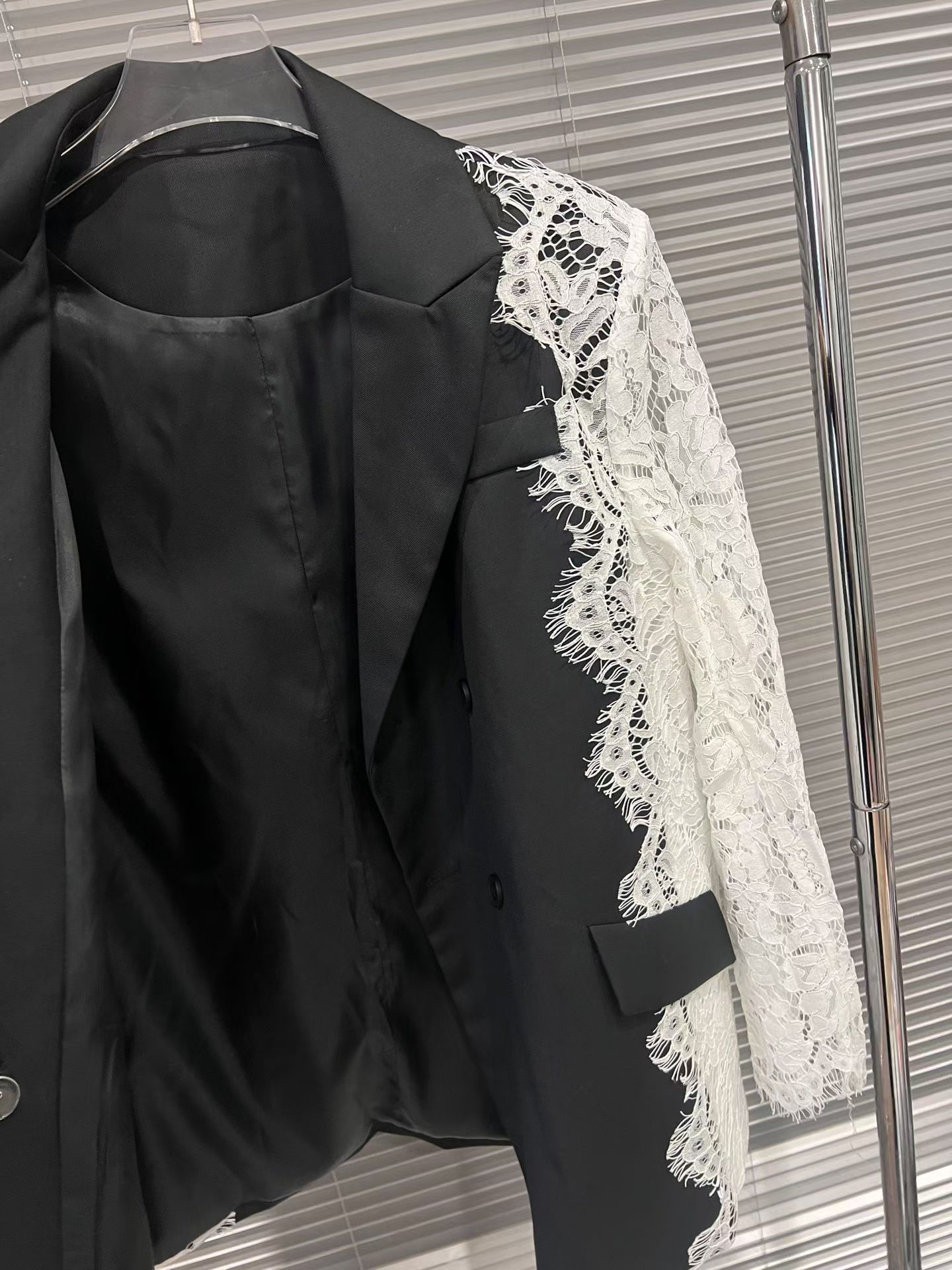 TWOTWINSTYLE Lapel Hit Color Spliced Double Breasted Chic Coat
